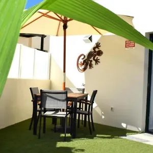 Appartement La Palmera - 2 Bedroom - Playa Roca Sea Front Access - Pool View - Free Ac - Wifi, Costa Teguise